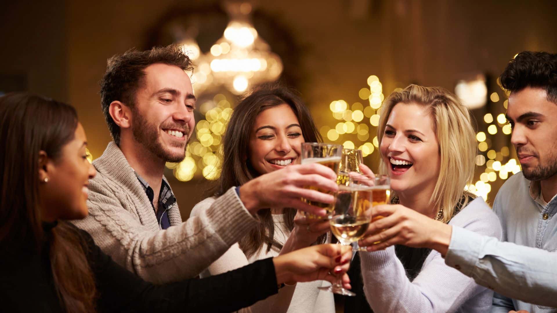 friends enjoying drinks